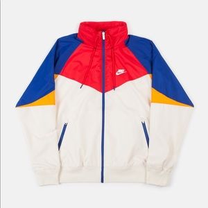 Nike Windbreaker retail 110 sz small